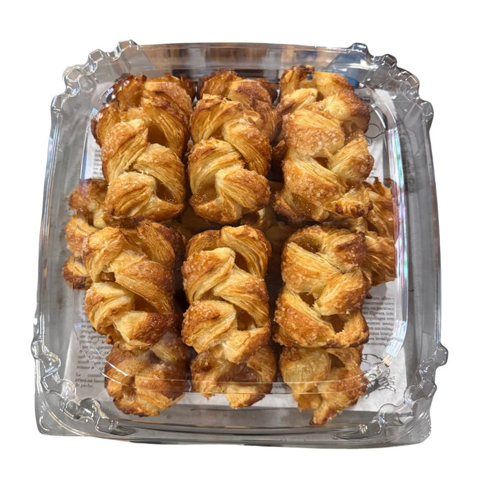 MINI APPLE CINNAMON STRUDEL BRAID PLATTER